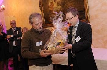 Herr Cezary Grodzicki von der Firma CVtec gewinnt den Wettbewerb.